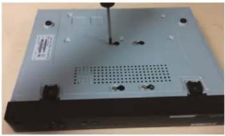 Lorex DV7082 - Pour installer le disque dur : - 5