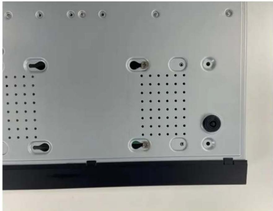 Lorex N884A63B - Pour installer un nouveau disque dur : - 3
