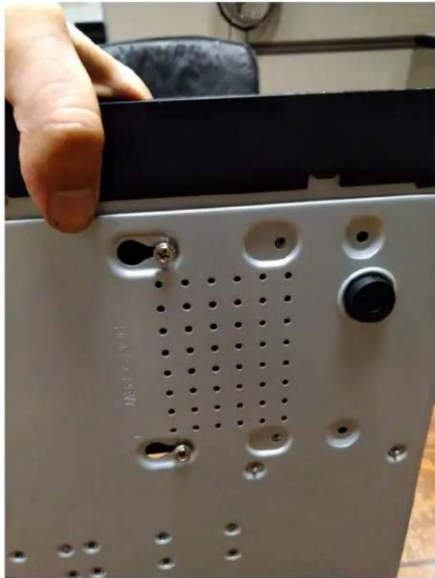 Lorex N881A63B - Pour installer un nouveau disque dur : - 3