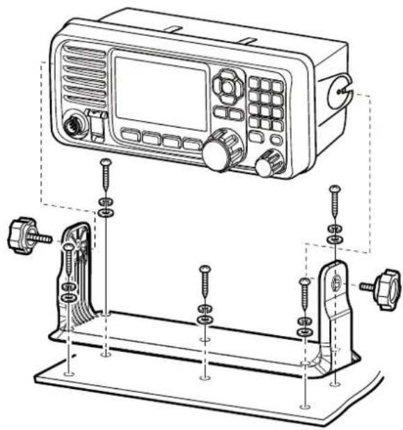 ICOM IC-M804 - Anbringen der Fernbedienung - 1