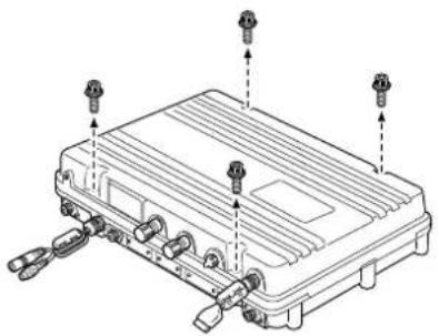 ICOM GM800 - Postituzione dei fusibili - 1