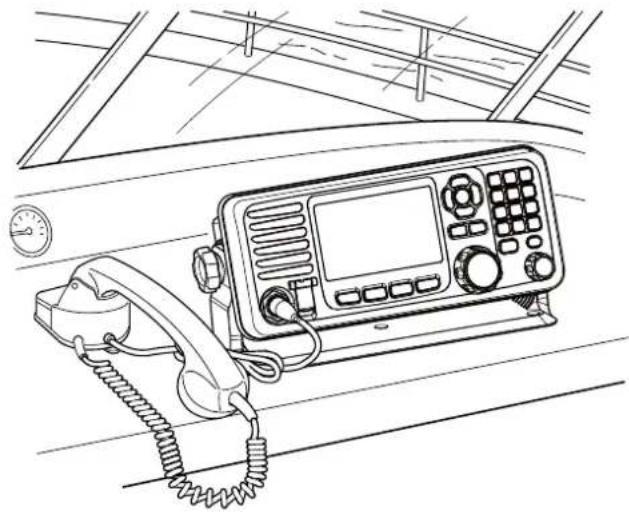 ICOM GM800 - Emplacement de montage - 1