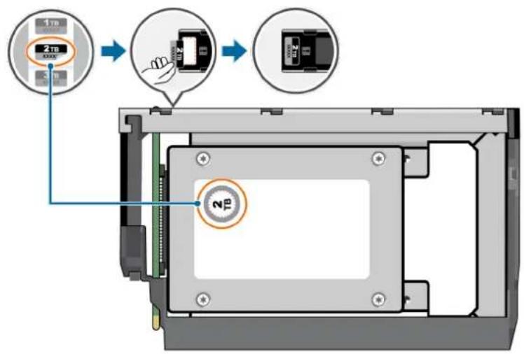 DELL PowerVault ME424 - Installation d'un lecteur de disque de remplacement 2,5 pouces dans un DDIC (Disk Drive in Carrier) - 6