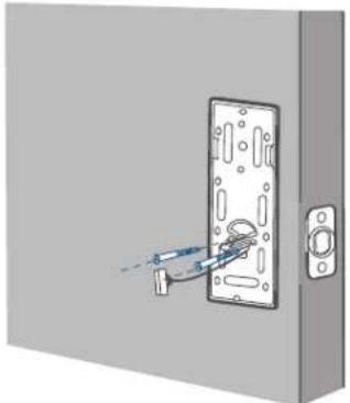 eufy Smart Lock S230 - Paso 5. Instale la placa de montaje - 2