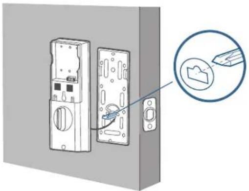 eufy Smart Lock S230 - Étape 6. Installer l'assemblage intérieur - 3