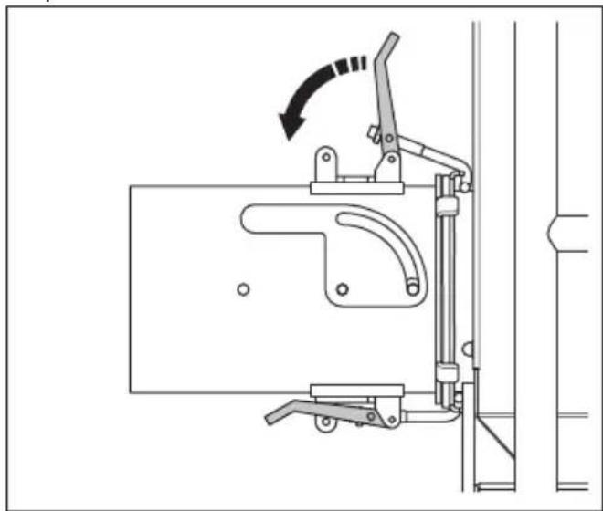 HUSQVARNA TF 334 - Fixation du tuyau de l'aspirateur - 1
