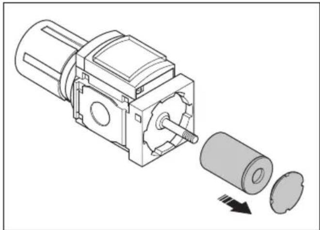 HUSQVARNA TF 334 - To clean the filter in the water separator - 3