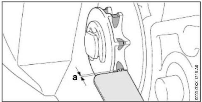 STIHL MSA 220.0 T - Checking the Chain Sprocket - 1
