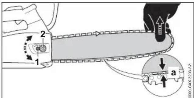 STIHL MSA 220.0 T - Tensioning the Saw Chain - 1