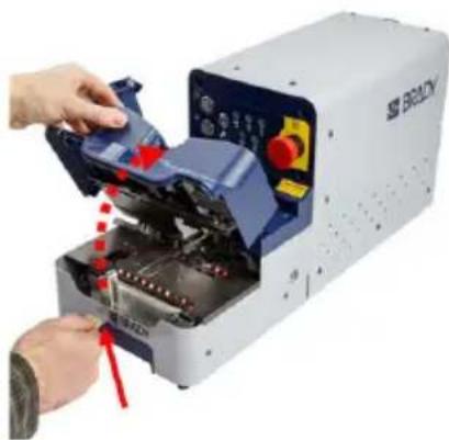 BRADY BSP45 - Metallklammern auswechseln/Größe der Etikettenhüllen ändern - 6