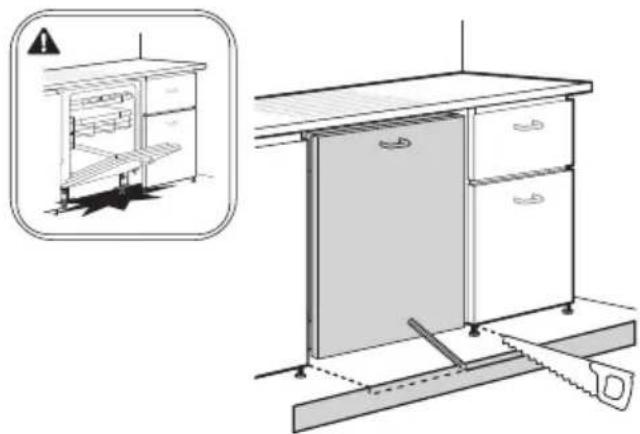LG DB476TXS - Fixation d'une plinthe personnalisée - 1