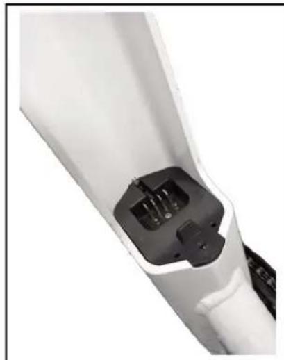 SHARP BK-ED06E - Installation og brug af batteriet - 1