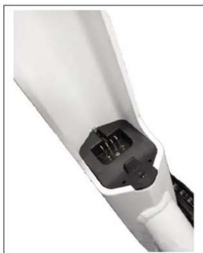 SHARP BK-ED06E - Installera och använda batteriet - 1