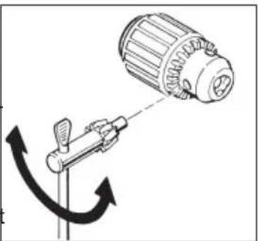MILWAUKEE 2404-1 - Installing Bits into Keyed Chucks - 1