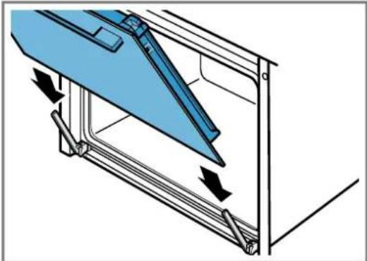 NEFF B24CR71N0F - Accrocher la porte de l'appareil - 1
