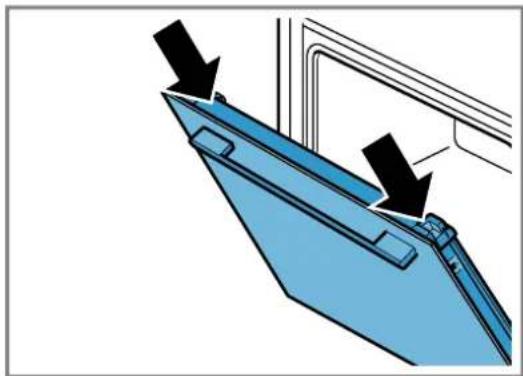 NEFF B24CR71N0F - Accrocher la porte de l'appareil - 2