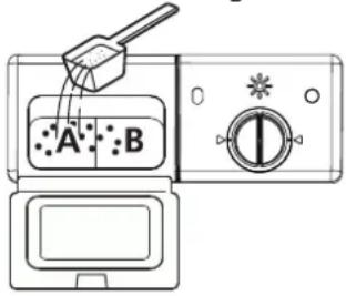 IKEA LAGAN 705.767.44 - Encher o dispensador de abrilhantador - 2