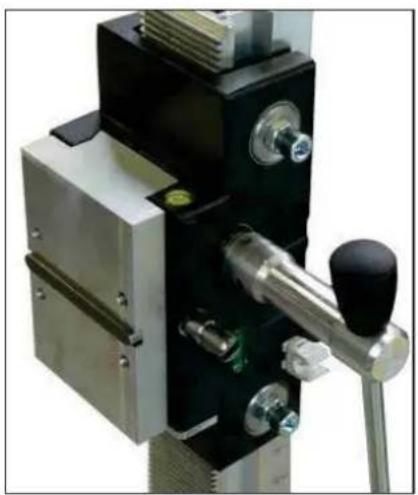 Eibenstock DBE 250 R - Montage de la plaque de machine - 1