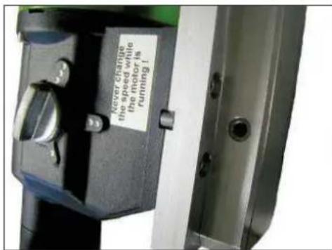 Eibenstock DBE 250 R - Montaje de la placa de la máquina - 2