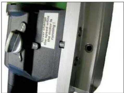 Eibenstock DBE 250 R - Montagem da placa da máquina - 2