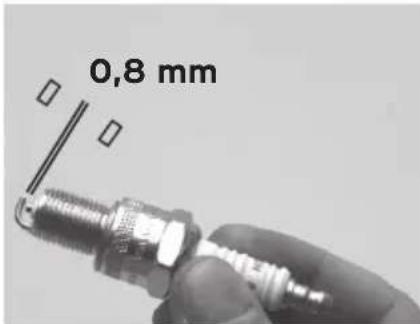 Eliet E450 - Vérification et remplacement évventuels de la bougie - 2