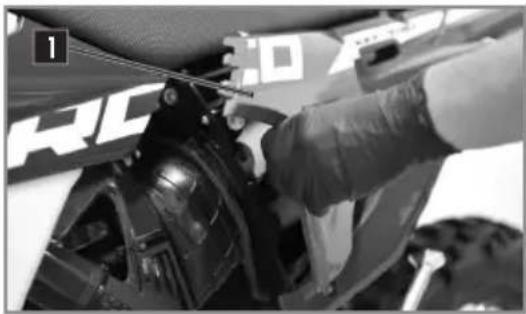 Sherco ENDURO 450-500 SEF (2026) - EXTRACCIÓN DEL FILTRO DE AIRE - 1