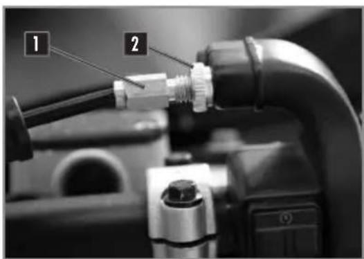 Sherco ENDURO 450-500 SEF (2026) - ■ Adjusting the play in the throttle cable - 1