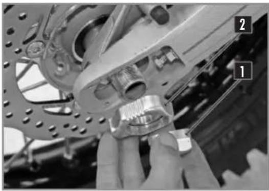 Sherco ENDURO 450-500 SEF (2026) - REMOVING THE REAR WHEEL - 1