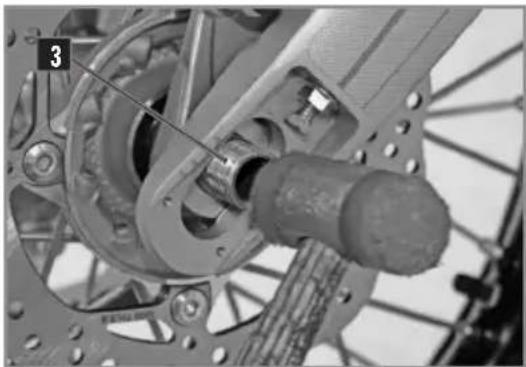 Sherco ENDURO 450-500 SEF (2026) - REMOVING THE REAR WHEEL - 2