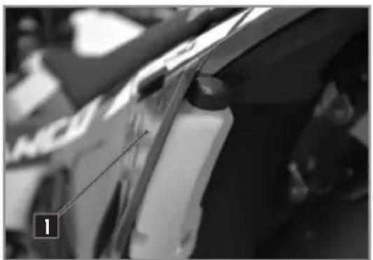 Sherco ENDURO 450-500 SEF (2026) - FILLING THE COOLANT - 3