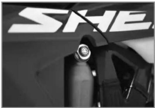 Sherco ENDURO 450-500 SEF (2026) - ADJUSTING THE REAR SHOCK HIGH-SPEED COMPRESSION SETTING - 1