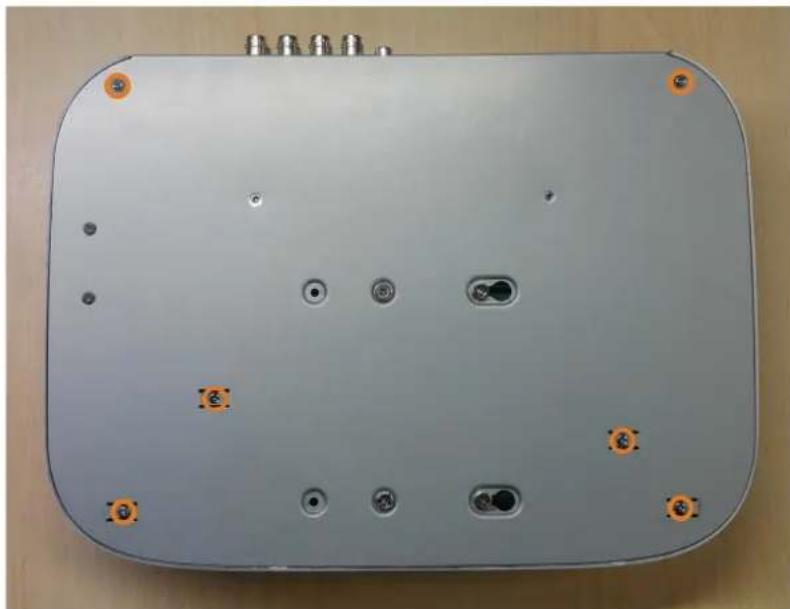 Lorex D871A82B - Pour installer un nouveau disque dur : - 2