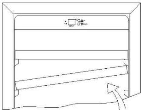 ELECTROLUX WC50BK1Z - Réglage/retrait des clayettes : - 1