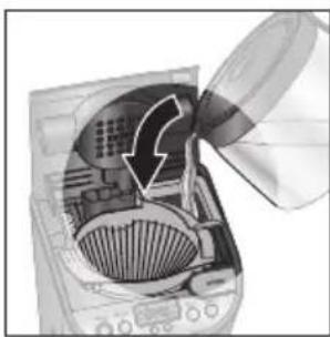 KRUPS Dahlstrom KT611D - MAKING COFFEE - 2