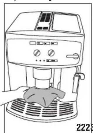 DELONGHI Caffè Corso ESAM2502 - Reiniging van de koffieuitloop - 1