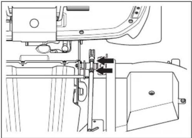 HUSQVARNA Rider P 524XR EFI - So stellen Sie die Fluchtung des Mähdecks (C112, C122, R137) ein - 4