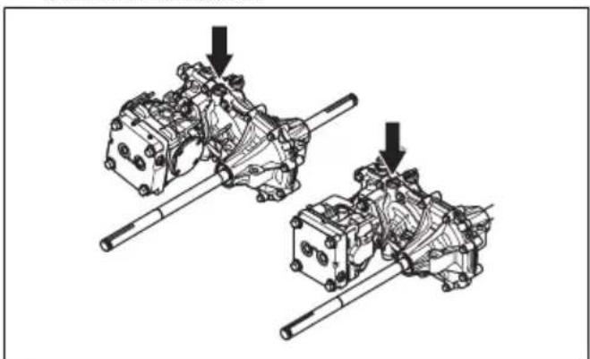 HUSQVARNA Rider P 524XR EFI - Pour contrôler le niveau d'huile de transmission - 1