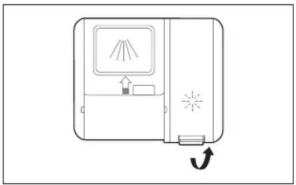MIDEA SV 5.14K10C - Füllen des Klarspülerbehälters - 1
