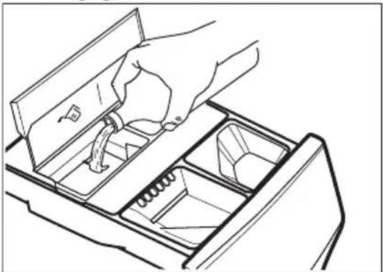 ELECTROLUX SensiCare 600 EFI6394ADG - Vullen van het wasmiddel en additieven in AutoDose-systeem - 3