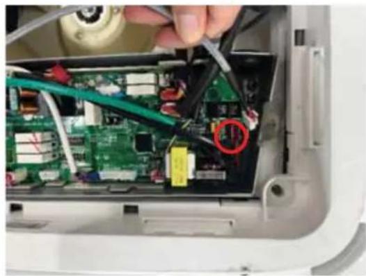 HAIER Caliber US12CB2BEA - Instrucciones de Reemplazo del Sensor de Pérdida de Refrigerante - 3