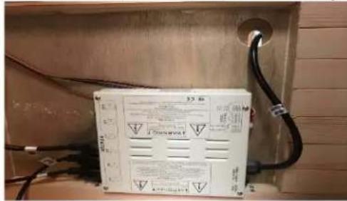 WESTINGHOUSE WES43-1700 - Installation du panneau du toit - 2