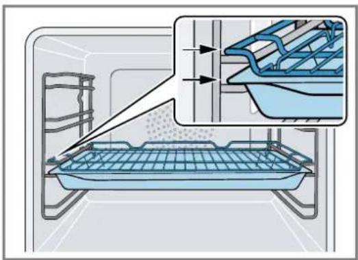 GAGGENAU GO251100 - Insérer la plaque à pâtisserie et la grille en même temps dans le compartiment de cuisson - 2