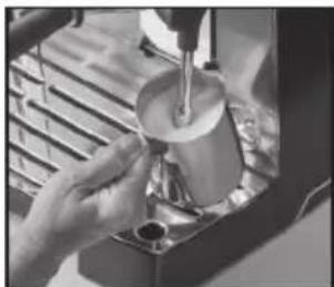 CUISINART Espresso Bar EM640E - Uw espressomachine klaarmaken - 8