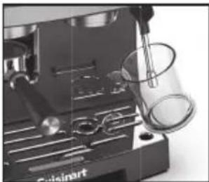 CUISINART Espresso Bar EM640E - Uso de la función de agua caliente - 1
