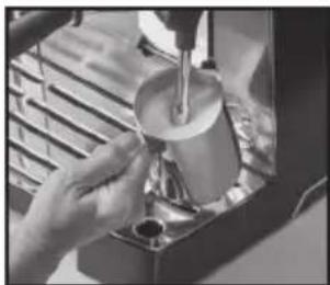 CUISINART Espresso Bar EM640E - 18B. Avtagbar droppbricka - 9