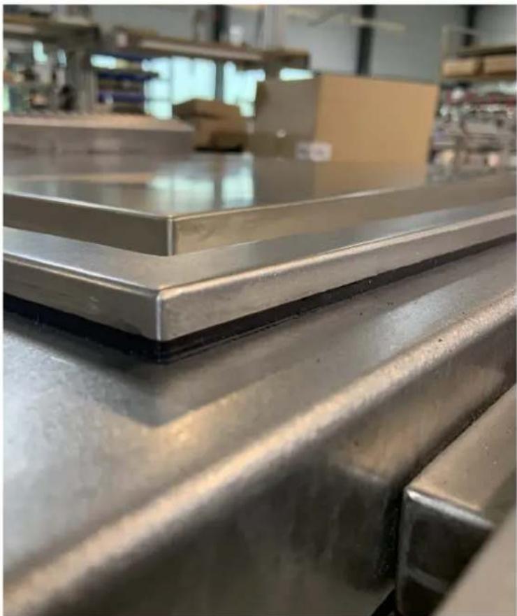 Adventys P2IM - Realization of the silicone joint around the plancha - 1