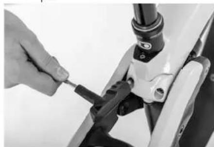 PORSCHE eBike Sport - Réglage de la tige de selle AERO - 2