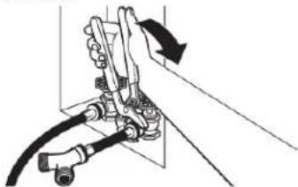 MAYTAG MED5605RU - Raccorder le conduit d'évacuation au clapet 3. Serrer les raccords - 2