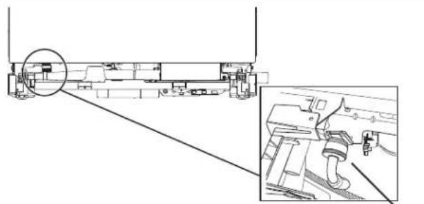 KITCHENAID KDTS624SBE - Raccorder le raccord coudé de 90° à la valve - 1