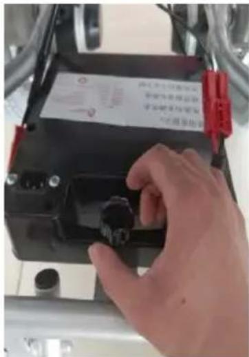 Vevor JRWD6012 - Batterie einbauen - 1